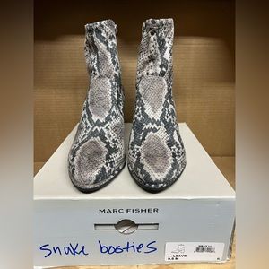 Marc Fisher snakeskin  ankle bootie 9.5 womens